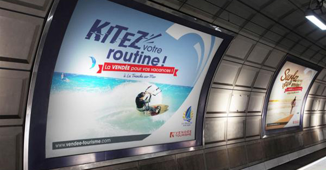 Campagne d'affichage dans le métro parisien